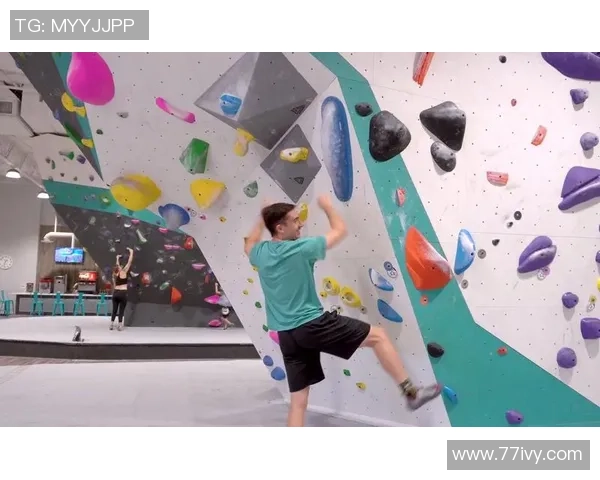 上海攀岩队区域防守策略解析与攀岩热点发展趋势探讨